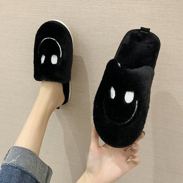 warm flat bottom non-slip slippers women / ニコちゃん室内スリッパ女性用