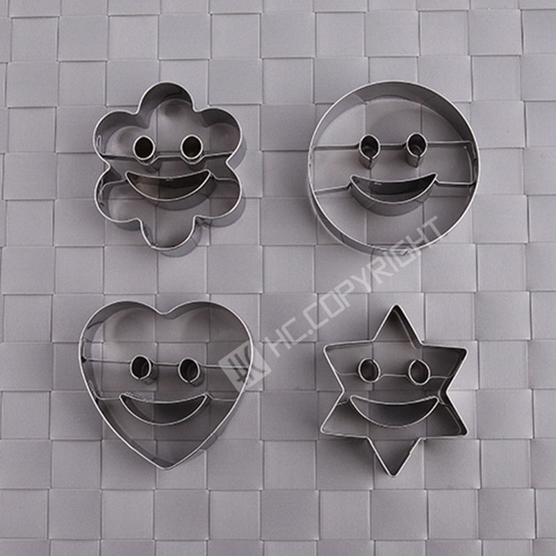 4 Pcs In Heart / Star / Round / Plum Blossom Mold / ニコちゃんクッキング４ピースセット